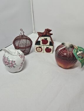 Bundle Lot of 4 Apple Themed Decor Items Candle Potpourri